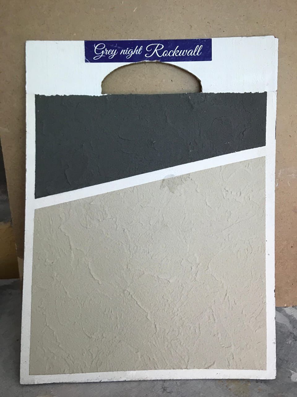 Grey Night Rockwall – Vertical Grain & Stucco Swirl Texture