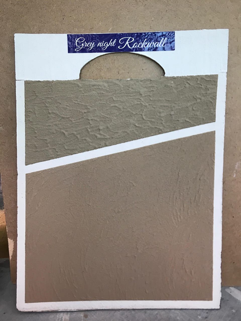 Grey Night Rockwall – Vertical Grain & Stucco Swirl Texture